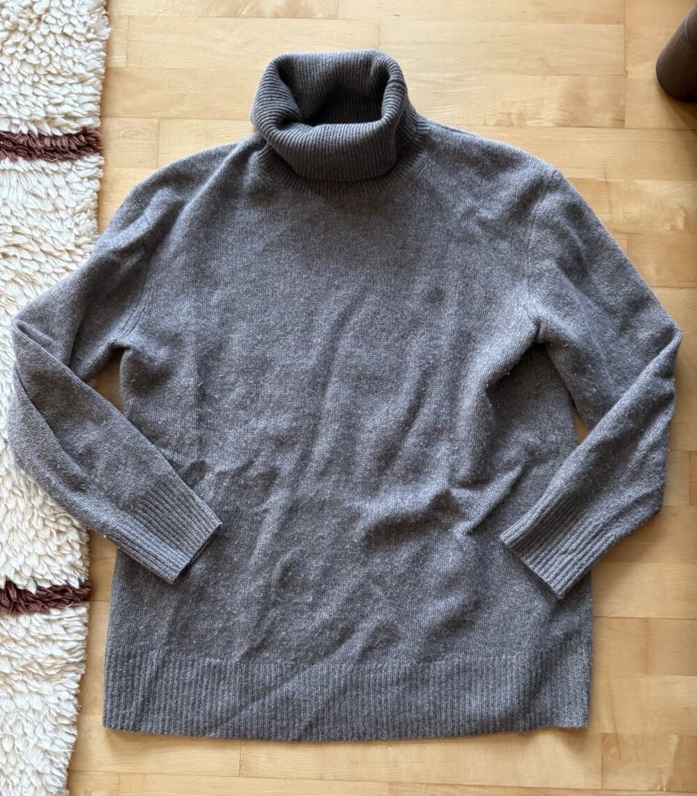 c by bloomingdales cashmere Turtleneck Sweater Grey L